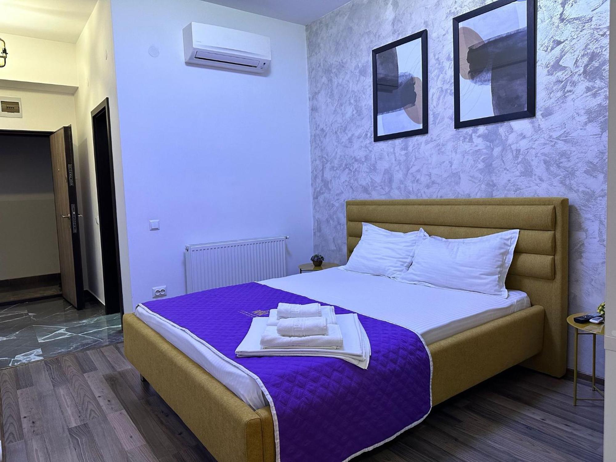 Lazar Towers Studios & Apartments Near Palas Ясси Екстер'єр фото